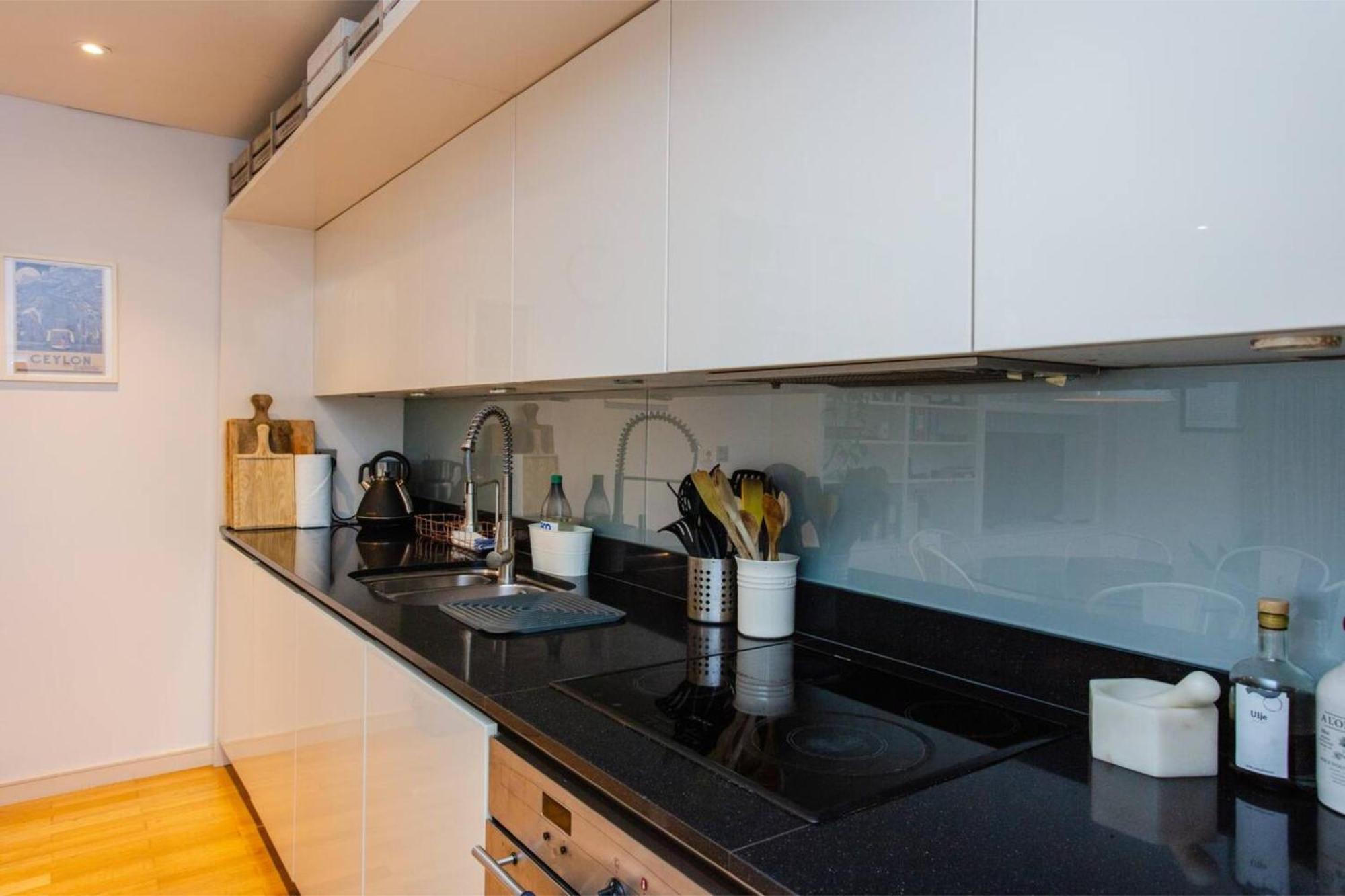 Modern 3 Bedroom Apartment In Paddington London Exterior photo