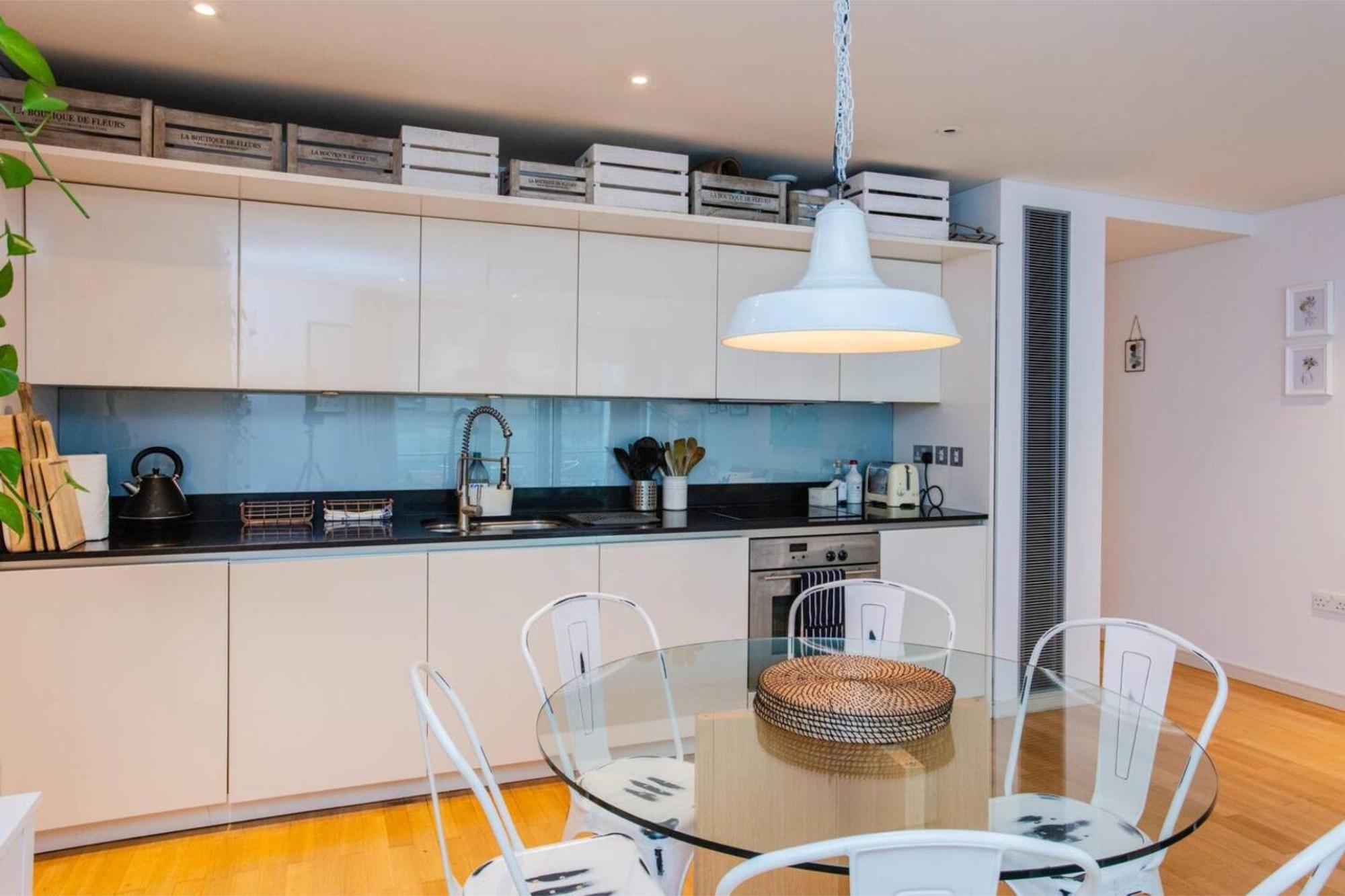 Modern 3 Bedroom Apartment In Paddington London Exterior photo